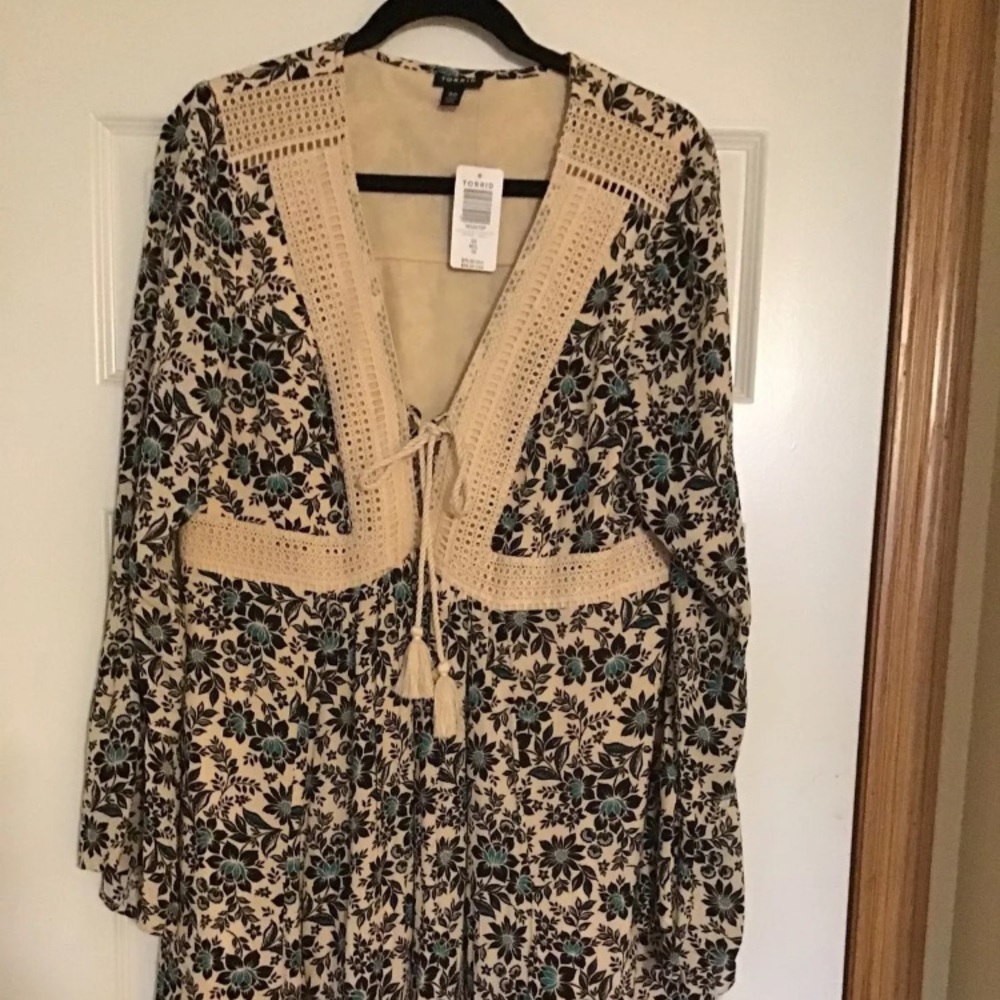 TORRID Lace Up GAUZE Crochet Peasant Bohemian FLORAL Skater Dress 00 Size 10/12